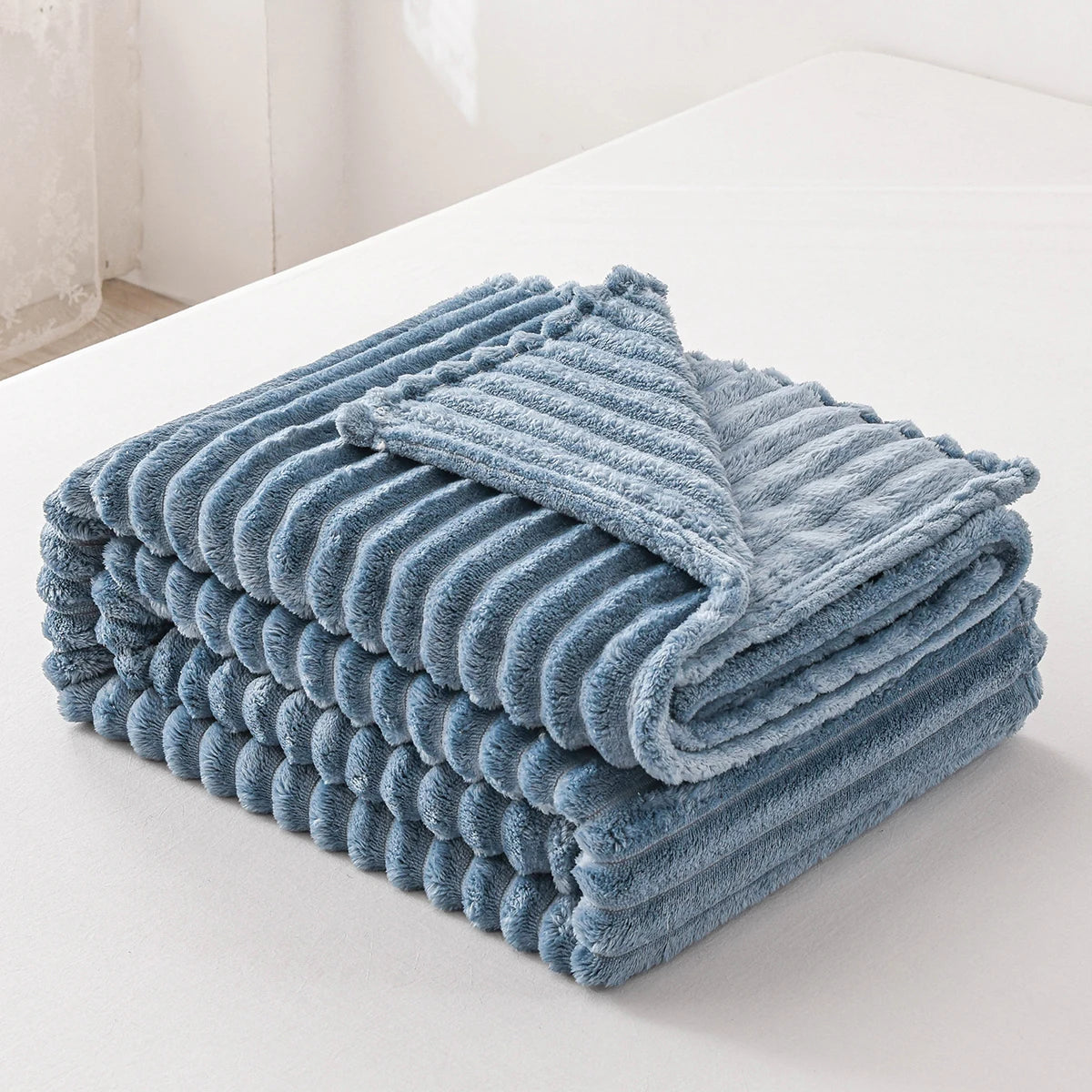 1Pc Solid Color Flannel Blanket Soft Warm Throw Blankets for Couch Sofa Office Bed Camping Travel Multi-Purpose Gift Blanket